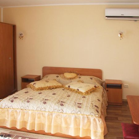 Admiral Hotel Скадовск Экстерьер фото